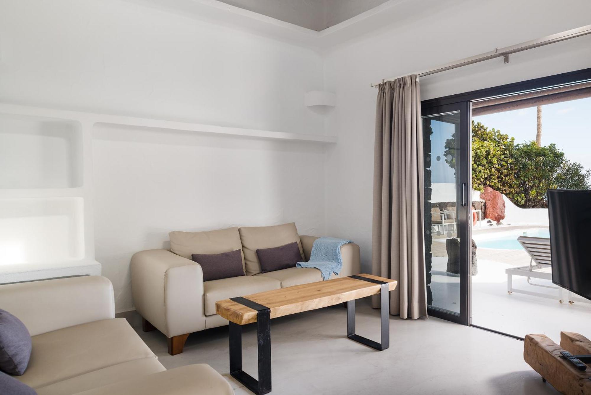 Kamezi Boutique Hotel Villas Playa Blanca  Room photo